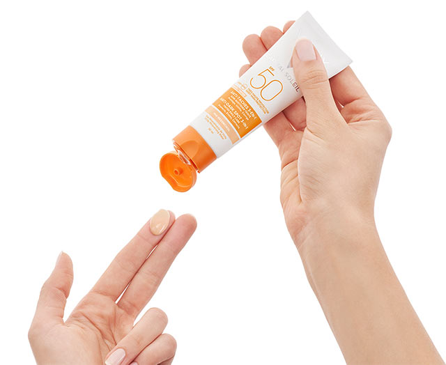 VICHY CAPITAL SOLEIL SOIN ANTI-TACHES TEINTE 3 EN 1 SPF50+  (50ml)